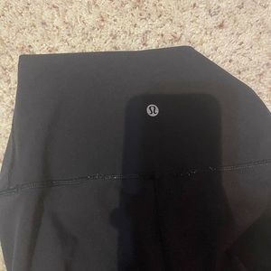 black lululemon leggings